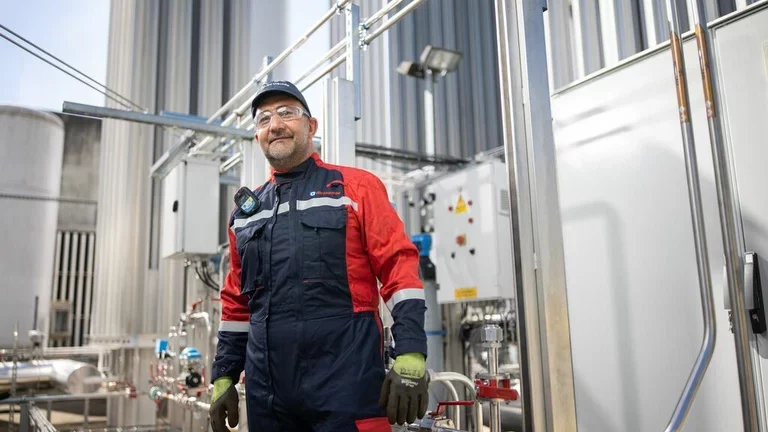 Air Liquide employee in France