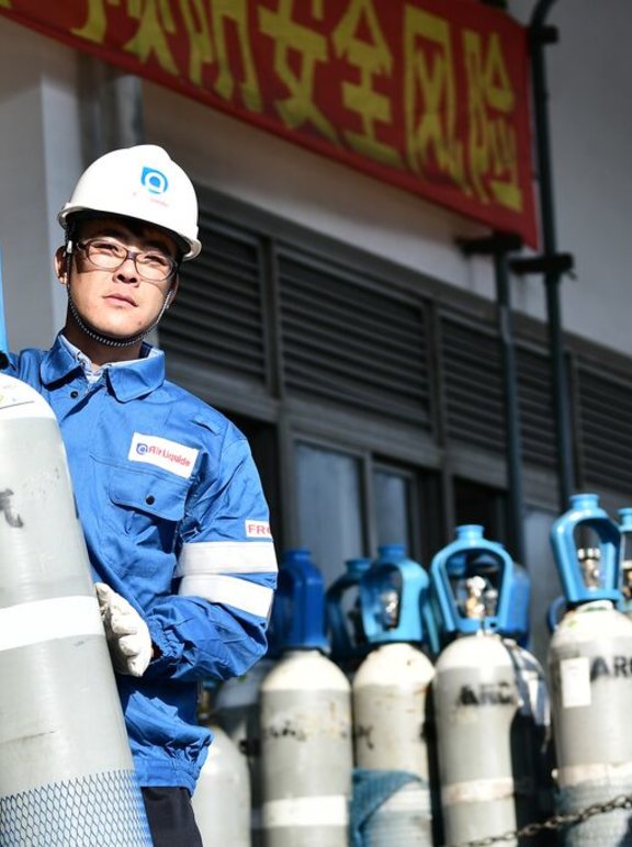 Air Liquide employee in China