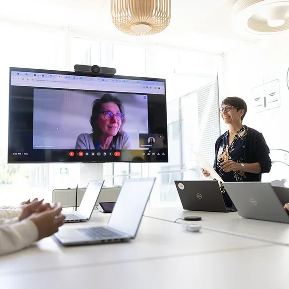 People-collaboration---Paris-innovation-campus